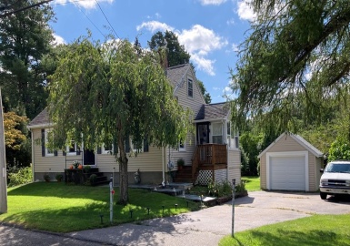 32 Gold St, Randolph, Massachusetts 02368, 2 Bedrooms Bedrooms, 4 Rooms Rooms,1 BathroomBathrooms,Residential,For Sale,Gold St,73161096