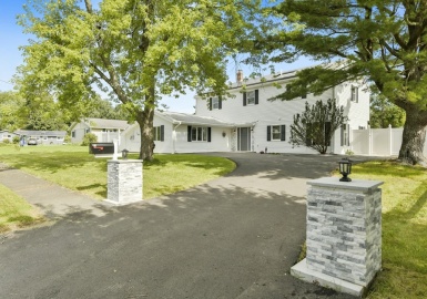 23 Wellesley Rd, Beverly, Massachusetts 01915, 4 Bedrooms Bedrooms, 9 Rooms Rooms,3.5 BathroomsBathrooms,Residential,For Sale,Wellesley Rd,73163817
