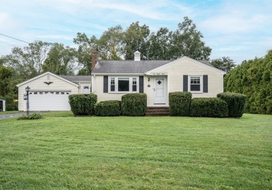 188 Hayward St, Bridgewater, Massachusetts 02324, 2 Bedrooms Bedrooms, 5 Rooms Rooms,1 BathroomBathrooms,Residential,For Sale,Hayward St,73159376