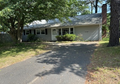 48 Emerald Rd, Springfield, Massachusetts 01119, 2 Bedrooms Bedrooms, 5 Rooms Rooms,1 BathroomBathrooms,Residential,For Sale,Emerald Rd,73124835