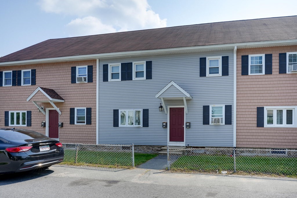 37 Mill St, Dracut, Massachusetts 01826