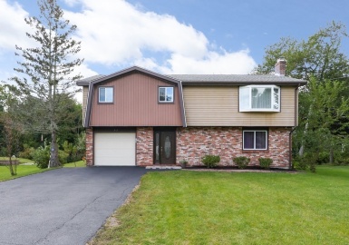95 Corbett Rd, Stoughton, Massachusetts 02072, 3 Bedrooms Bedrooms, 9 Rooms Rooms,2 BathroomsBathrooms,Residential,For Sale,Corbett Rd,73160832