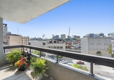 566 Commonwealth Avenue, Boston, Massachusetts 02215, 2 Bedrooms Bedrooms, 5 Rooms Rooms,2 BathroomsBathrooms,Residential,For Sale,Commonwealth Avenue,73115998