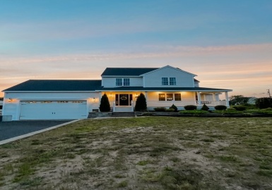 11 Hayward St, Halifax, Massachusetts 02338, 4 Bedrooms Bedrooms, 7 Rooms Rooms,2.5 BathroomsBathrooms,Residential,For Sale,Hayward St,73146762