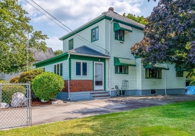 84 Crapo St, Bridgewater, Massachusetts 02324, 3 Bedrooms Bedrooms, 7 Rooms Rooms,1.5 BathroomsBathrooms,Residential,For Sale,Crapo St,73155708