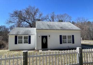 90 Tyngsboro Rd., Westford, Massachusetts 01886, 2 Bedrooms Bedrooms, 7 Rooms Rooms,1.5 BathroomsBathrooms,Residential Lease,For Rent,Tyngsboro Rd.,73198896