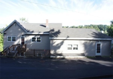 162 Grove St, Clinton, Massachusetts 01510, 2 Bedrooms Bedrooms, 5 Rooms Rooms,1 BathroomBathrooms,Residential Lease,For Rent,Grove St,73223228