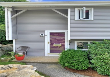 69 Phelps St, Marlborough, Massachusetts 01752, 2 Bedrooms Bedrooms, 4 Rooms Rooms,1 BathroomBathrooms,Residential,For Sale,Esquire Court,Phelps St,73149332