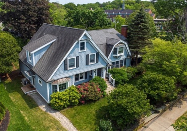 5 Crehore Dr, Newton, Massachusetts 02462, 5 Bedrooms Bedrooms, 8 Rooms Rooms,4.5 BathroomsBathrooms,Residential,For Sale,Crehore Dr,73137382