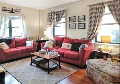 7 Naples, Brookline, Massachusetts 02446, 2 Bedrooms Bedrooms, 3 Rooms Rooms,1 BathroomBathrooms,Residential Lease,For Rent,Naples,73221772