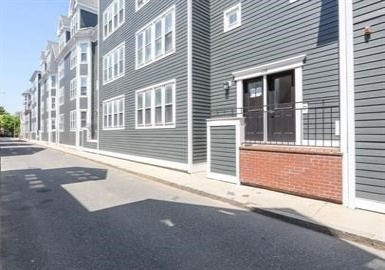 128 Tudor Street, Boston, Massachusetts 02127, 2 Bedrooms Bedrooms, 4 Rooms Rooms,1 BathroomBathrooms,Residential Lease,For Rent,Tudor Street,73191916