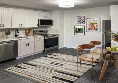 880 E 4th St, Boston, Massachusetts 02127, 2 Bedrooms Bedrooms, 5 Rooms Rooms,1 BathroomBathrooms,Residential Lease,For Rent,E 4th St,73202077