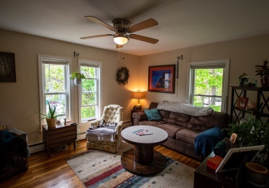 27 Otis St, Medford, Massachusetts 02155, 2 Bedrooms Bedrooms, 4 Rooms Rooms,1 BathroomBathrooms,Residential Lease,For Rent,Otis St,73229281