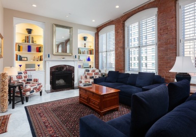 6 Edgerly Place, Boston, Massachusetts 02116, 2 Bedrooms Bedrooms, 4 Rooms Rooms,2 BathroomsBathrooms,Residential,For Sale,6 Edgerly Place,Edgerly Place,73100168