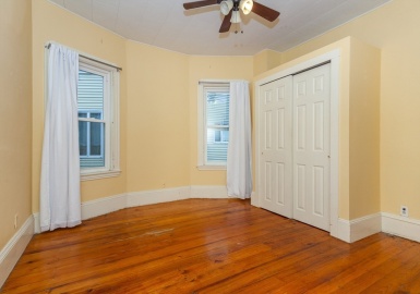 49 Porter St, Somerville, Massachusetts 02143, 4 Bedrooms Bedrooms, 6 Rooms Rooms,1 BathroomBathrooms,Residential Lease,For Rent,Porter St,73221055