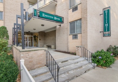1025 Hancock St, Quincy, Massachusetts 02169, 2 Bedrooms Bedrooms, 5 Rooms Rooms,1 BathroomBathrooms,Residential,For Sale,Executive House Condos,Hancock St,73165704
