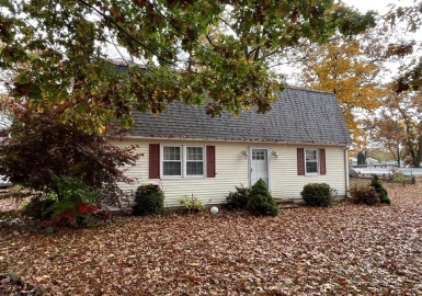 3 Veteran St, Southwick, Massachusetts 01077, 4 Bedrooms Bedrooms, 7 Rooms Rooms,2 BathroomsBathrooms,Residential,For Sale,Veteran St,73175346