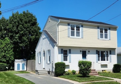 43 Rutland St, New Bedford, Massachusetts 02745, 3 Bedrooms Bedrooms, 6 Rooms Rooms,1.5 BathroomsBathrooms,Residential,For Sale,Rutland St,73159832