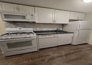 125 North End Blvd, Salisbury, Massachusetts 01952, 1 Bedroom Bedrooms, 4 Rooms Rooms,1 BathroomBathrooms,Residential Lease,For Rent,North End Blvd,73196291