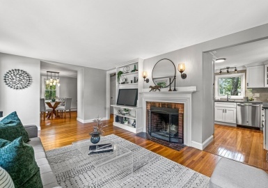 36 Mt. Vernon Avenue, Melrose, Massachusetts 02176, 3 Bedrooms Bedrooms, 5 Rooms Rooms,1 BathroomBathrooms,Residential,For Sale,Mt. Vernon Avenue,73161620