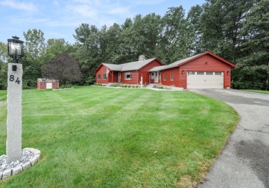 84 Pond St, Methuen, Massachusetts 01844, 3 Bedrooms Bedrooms, 7 Rooms Rooms,2 BathroomsBathrooms,Residential,For Sale,Pond St,73159323