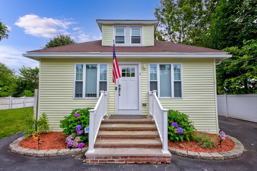 3 Cunningham Ln, Billerica, Massachusetts 01821