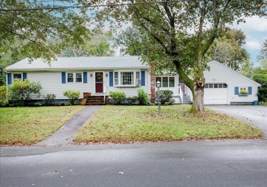 25 Stoney Brook Rd, Methuen, Massachusetts 01844, 3 Bedrooms Bedrooms, 5 Rooms Rooms,1 BathroomBathrooms,Residential,For Sale,Stoney Brook Rd,73165834