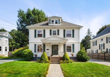 53 Brockton Ave, Haverhill, Massachusetts 01830, 4 Bedrooms Bedrooms, 9 Rooms Rooms,2 BathroomsBathrooms,Residential,For Sale,Brockton Ave,73155986