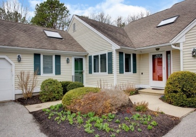 8 Kettle Ln, Mashpee, Massachusetts 02649, 2 Bedrooms Bedrooms, 4 Rooms Rooms,2 BathroomsBathrooms,Residential,For Sale,Kettle Ln,73105521