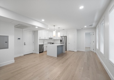 301 Border, Boston, Massachusetts 02128, 2 Bedrooms Bedrooms, 4 Rooms Rooms,2 BathroomsBathrooms,Residential Lease,For Rent,Border,73230393