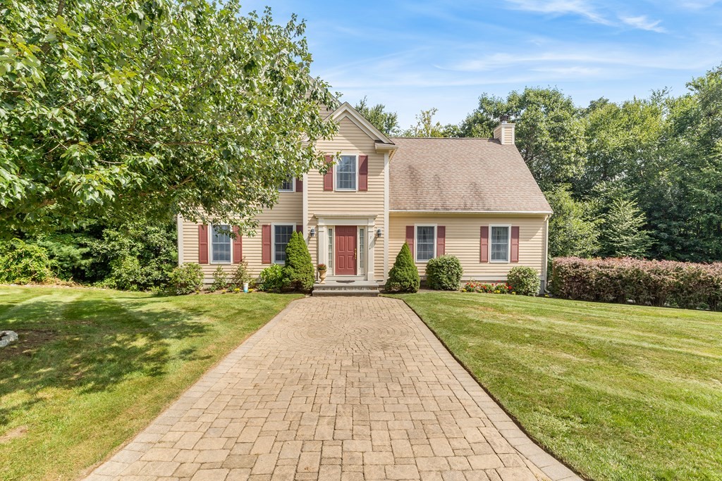 7 Kattail Rd, Hudson, Massachusetts 01749