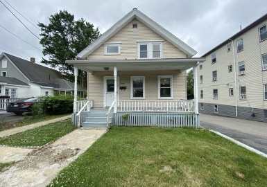 6 Grove St, Stoughton, Massachusetts 02072, 2 Bedrooms Bedrooms, 6 Rooms Rooms,1 BathroomBathrooms,Residential,For Sale,Grove St,73000072