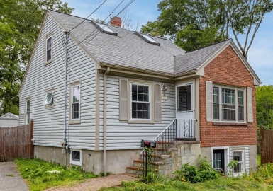 35 Forest St, Arlington, Massachusetts 02476, 3 Bedrooms Bedrooms, 5 Rooms Rooms,2 BathroomsBathrooms,Residential,For Sale,Forest St,73147475