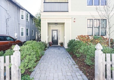 35 Moreland St., Somerville, Massachusetts 02145, 3 Bedrooms Bedrooms, 5 Rooms Rooms,2 BathroomsBathrooms,Residential,For Sale,Moreland St.,73099909