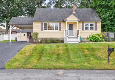 6 Oakcrest Cir, Methuen, Massachusetts 01844, 3 Bedrooms Bedrooms, 7 Rooms Rooms,1.5 BathroomsBathrooms,Residential,For Sale,Oakcrest Cir,73151356