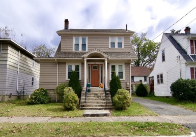 217 Savoy Ave, Springfield, Massachusetts 01104, 3 Bedrooms Bedrooms, 6 Rooms Rooms,1.5 BathroomsBathrooms,Residential,For Sale,Savoy Ave,73172442