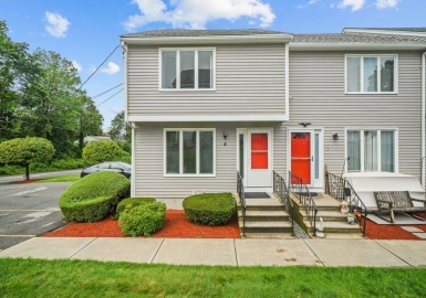 74 Terri Marie Way, Fall River, Massachusetts 02720, 2 Bedrooms Bedrooms, 5 Rooms Rooms,1.5 BathroomsBathrooms,Residential,For Sale,Hillcrest Estates,Terri Marie Way,73153277