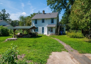1117 N Pleasant St, Amherst, Massachusetts 01002, 5 Bedrooms Bedrooms, 11 Rooms Rooms,2 BathroomsBathrooms,Residential,For Sale,N Pleasant St,73153831