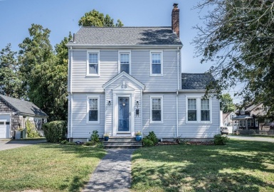 8 Doris Ave, Somerset, Massachusetts 02726, 3 Bedrooms Bedrooms, 7 Rooms Rooms,1.5 BathroomsBathrooms,Residential,For Sale,Doris Ave,73157798