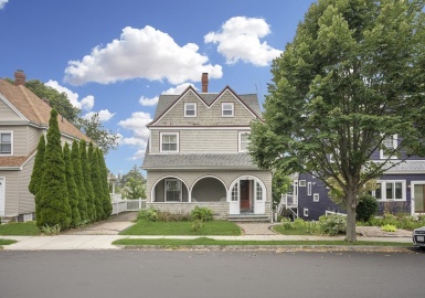 67 Lincoln Ave, Quincy, Massachusetts 02170, 4 Bedrooms Bedrooms, 9 Rooms Rooms,1.5 BathroomsBathrooms,Residential,For Sale,Lincoln Ave,73152297