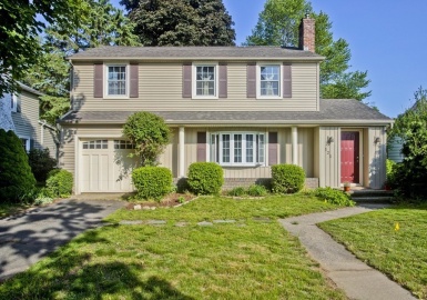 121 Reed St, Agawam, Massachusetts 01001, 3 Bedrooms Bedrooms, 7 Rooms Rooms,1.5 BathroomsBathrooms,Residential,For Sale,Reed St,73118458