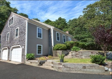 61 Island St, Dennis, Massachusetts 02641, 4 Bedrooms Bedrooms, 9 Rooms Rooms,2.5 BathroomsBathrooms,Residential,For Sale,Island St,73148140