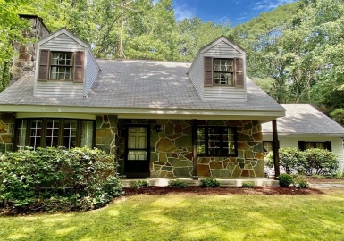 27 Weatherwood Rd, Shutesbury, Massachusetts 01072, 3 Bedrooms Bedrooms, 8 Rooms Rooms,2 BathroomsBathrooms,Residential,For Sale,Weatherwood Rd,73149098