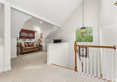 127 Johnson Woods Drive, Reading, Massachusetts 01867, 3 Bedrooms Bedrooms, 8 Rooms Rooms,3.5 BathroomsBathrooms,Residential,For Sale,Johnson Woods Condominium,Johnson Woods Drive,73146342