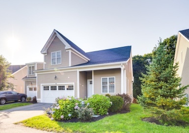 9 Lilac Circle, Groton, Massachusetts 01450, 2 Bedrooms Bedrooms, 6 Rooms Rooms,2.5 BathroomsBathrooms,Residential,For Sale,The Condominiums At Academy Hill,Lilac Circle,73162462