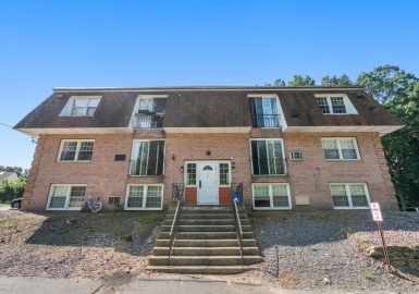 82 Boylston Ln, Lowell, Massachusetts 01852, 2 Bedrooms Bedrooms, 4 Rooms Rooms,1 BathroomBathrooms,Residential,For Sale,Canterbury Village,Boylston Ln,73156510