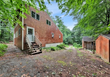 24 Walker St, Gloucester, Massachusetts 01930, 3 Bedrooms Bedrooms, 7 Rooms Rooms,2 BathroomsBathrooms,Residential,For Sale,Walker St,73151881
