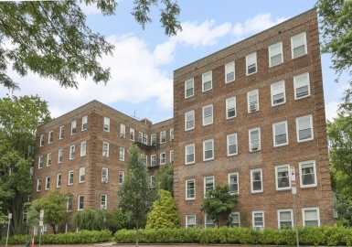 395 Broadway, Cambridge, Massachusetts 02139, 3 Rooms Rooms,1 BathroomBathrooms,Residential,For Sale,Cambridge Court,Broadway,73156074