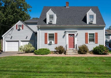 7 Felton St, Peabody, Massachusetts 01960, 2 Bedrooms Bedrooms, 5 Rooms Rooms,2 BathroomsBathrooms,Residential,For Sale,Felton Place,Felton St,73159787