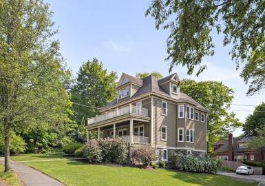 1281 Walnut St, Newton, Massachusetts 02461, 4 Bedrooms Bedrooms, 6 Rooms Rooms,3 BathroomsBathrooms,Residential,For Sale,Walnut St,73171674